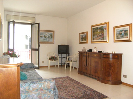 vicinanze piazza italia