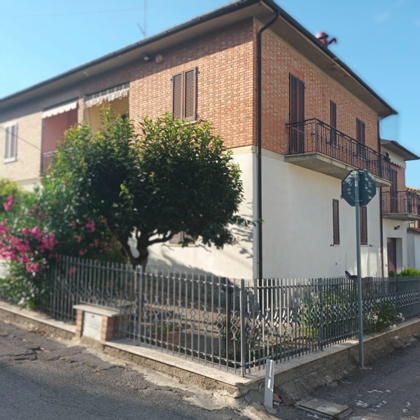 villa in bifamiliare