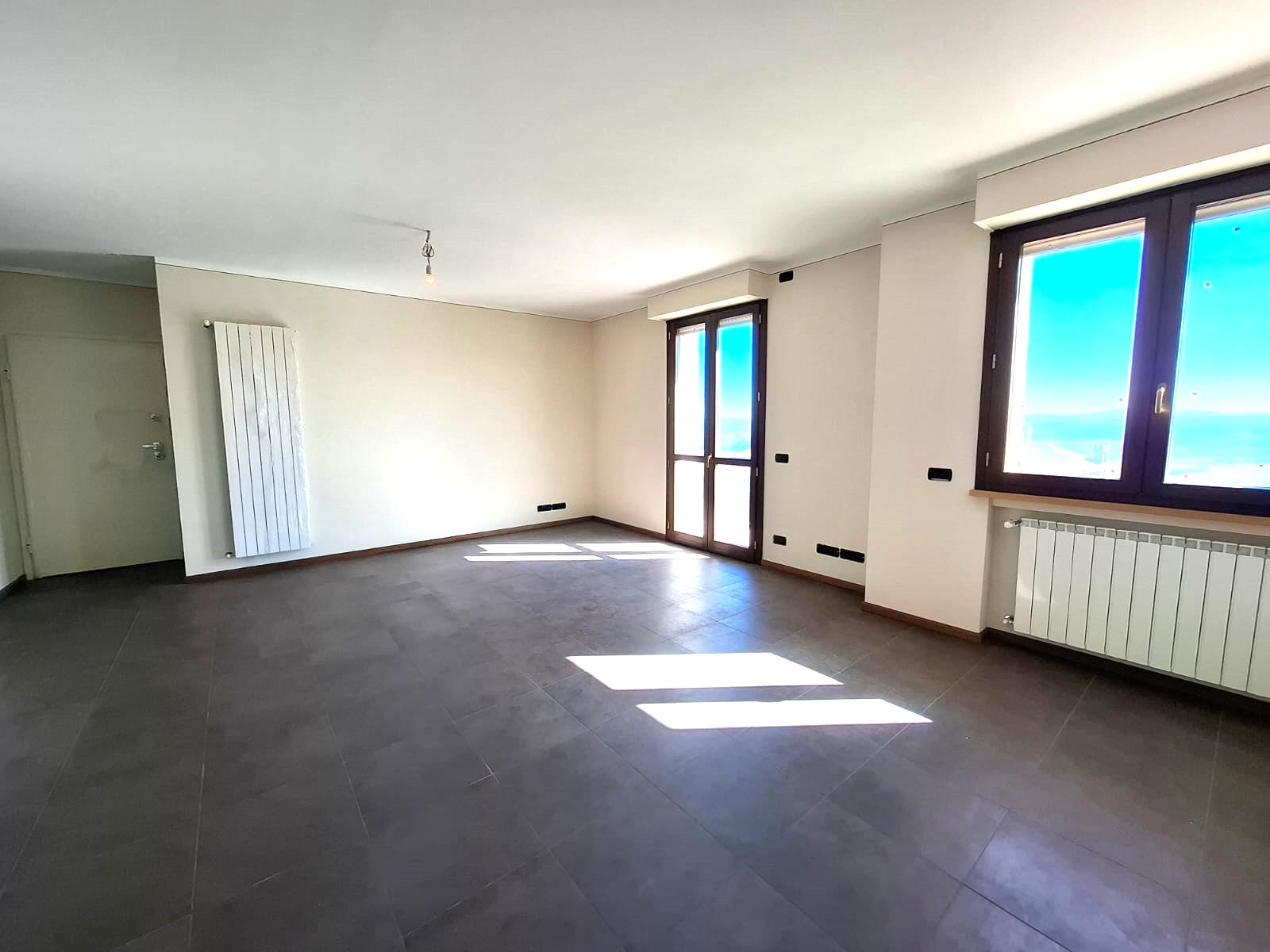 attico panoramico con garage