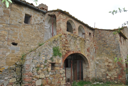 da ristrutturare